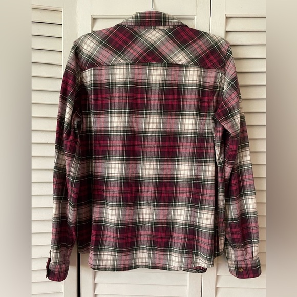 Carhartt Women’s Long Sleeve Flannel - Picture 3 of 3
